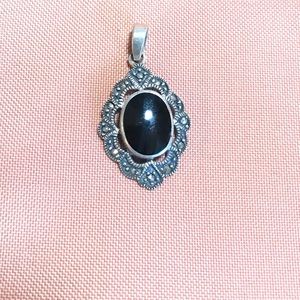 VINTAGE ONYX STERLING SILVER PENDANT